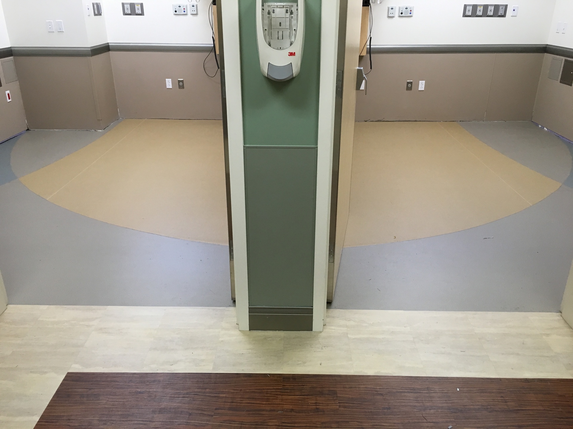 Vinyl cove base installation