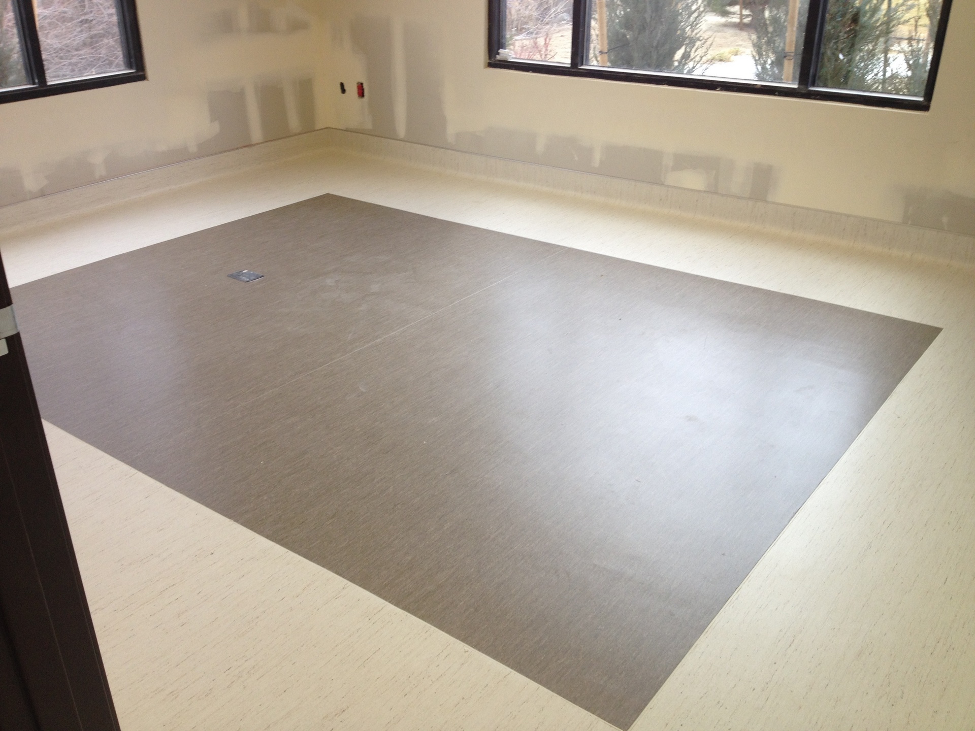 Vinyl cove base installation